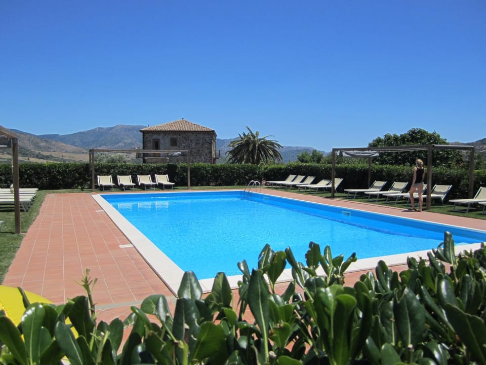 Swimming pool, Swimming pool