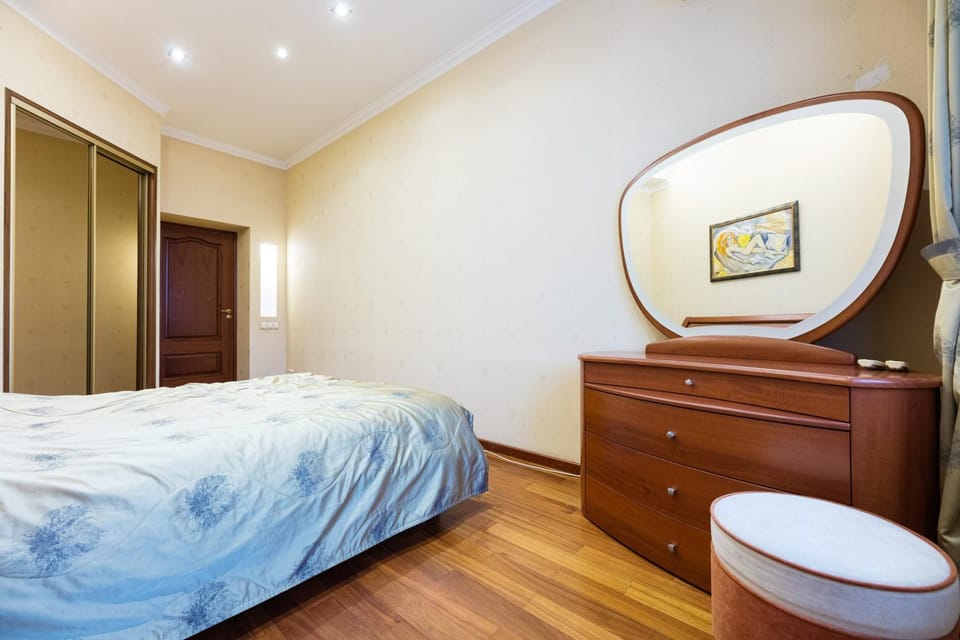 Bed, Photo of the whole room, Bedroom, wardrobe
