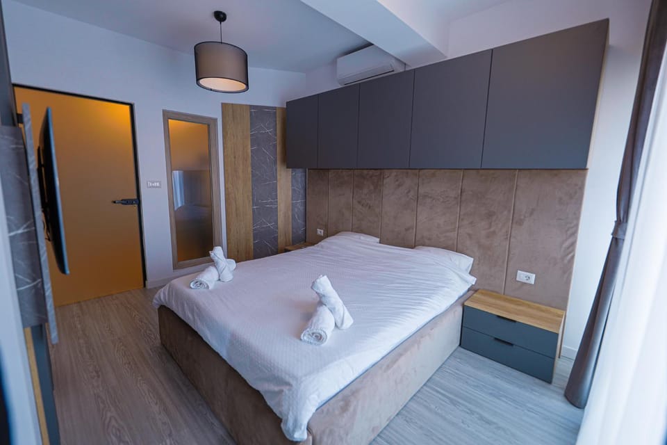 Urban Suite Apartment in Craiova