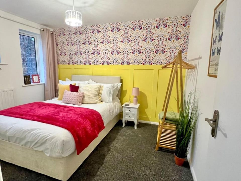 Bed, Bedroom