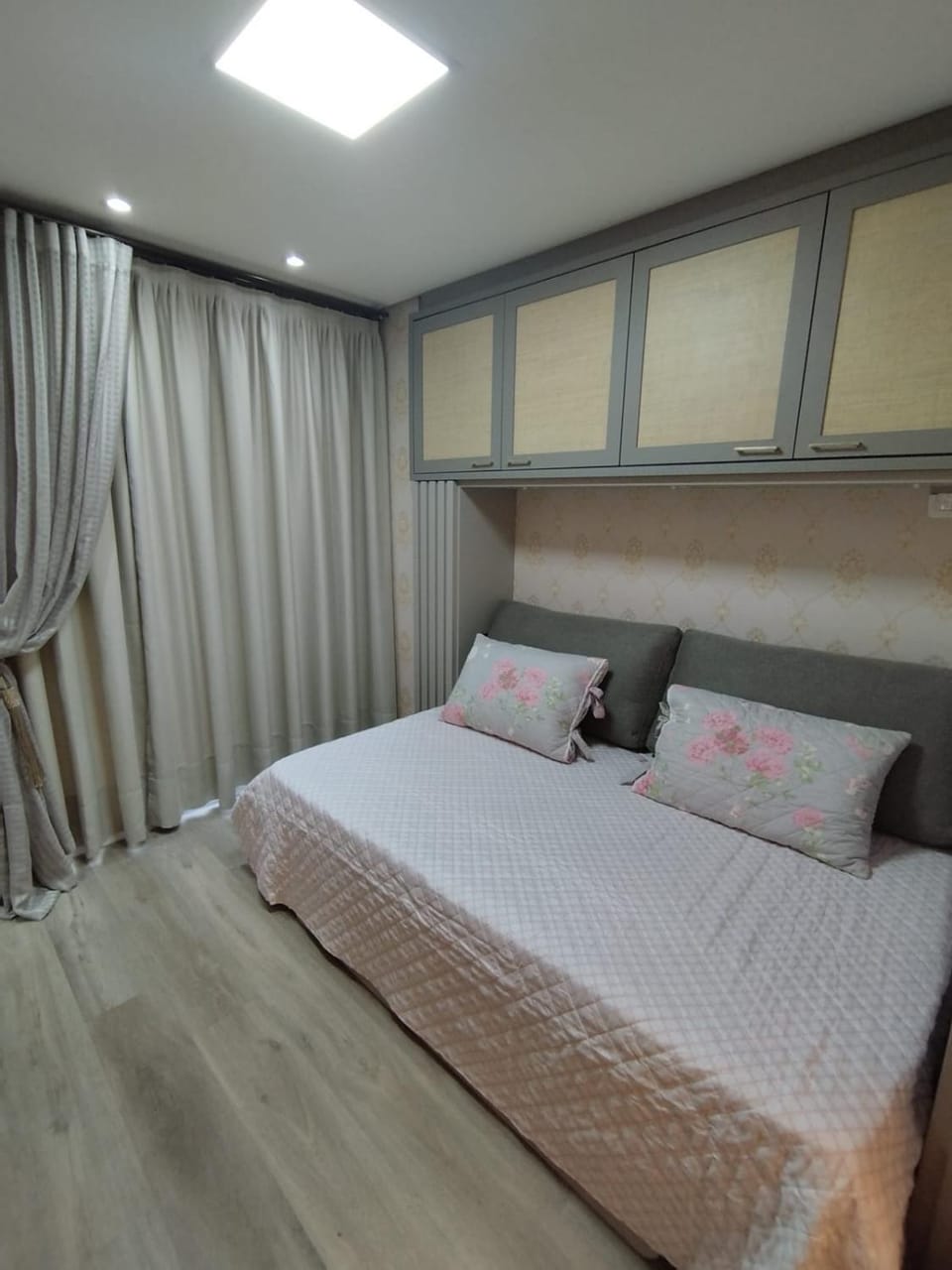 5 min Centro-Estacionamento-Apto 2 dorm-6 pessoas-Ar Cond-Wifi Apartment in Gramado