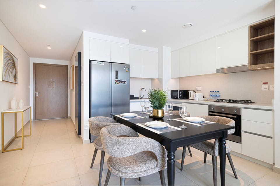 Coffee/tea facilities, Dining area, dishwasher, oven, toaster