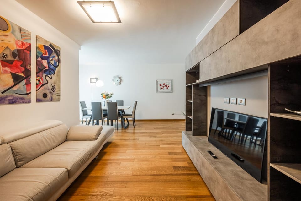 Emilia Suite Street Apartment in Modena