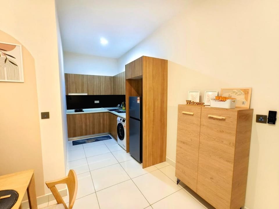 GreenHaven High Level 1BR 6pax, PetFriendly I Unblock Pool View, Netflix & Coway I Permas CIQ Apartment in Johor