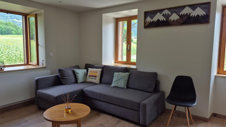 Living room, Garden view