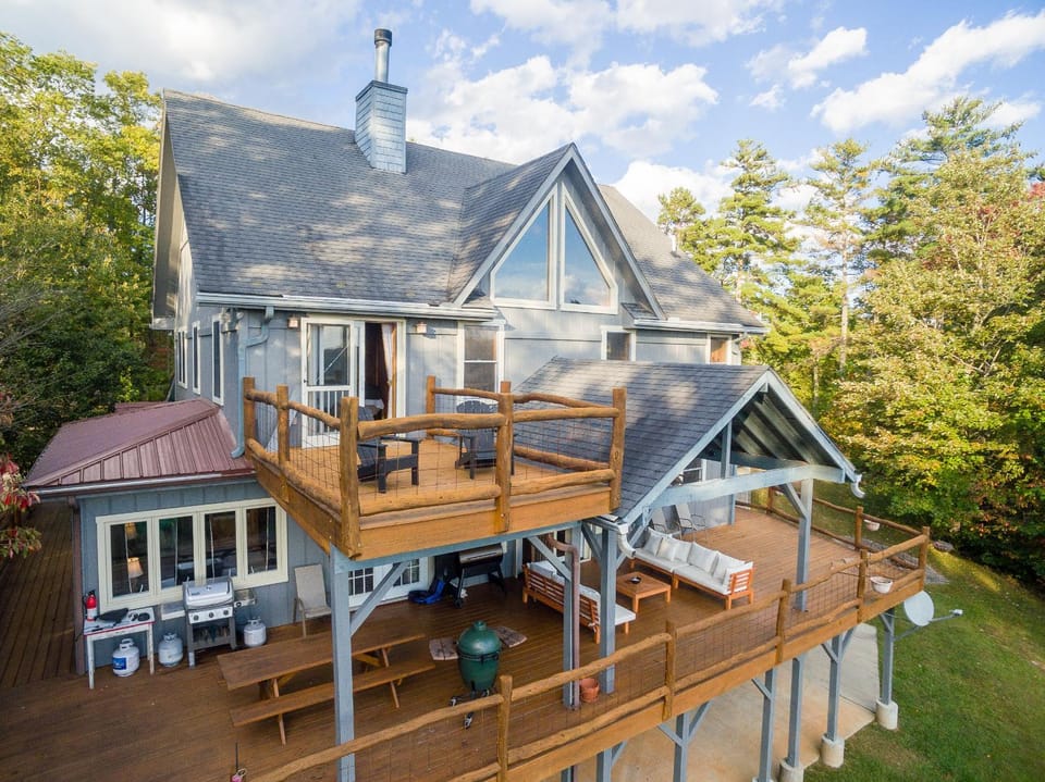 Property building, Patio, Natural landscape, View (from property/room), Balcony/Terrace, Balcony/Terrace, Dining area, Garden view