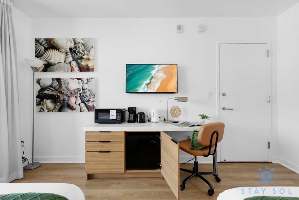 Stylish Apartment Near Beach Inn in Hallandale Beach