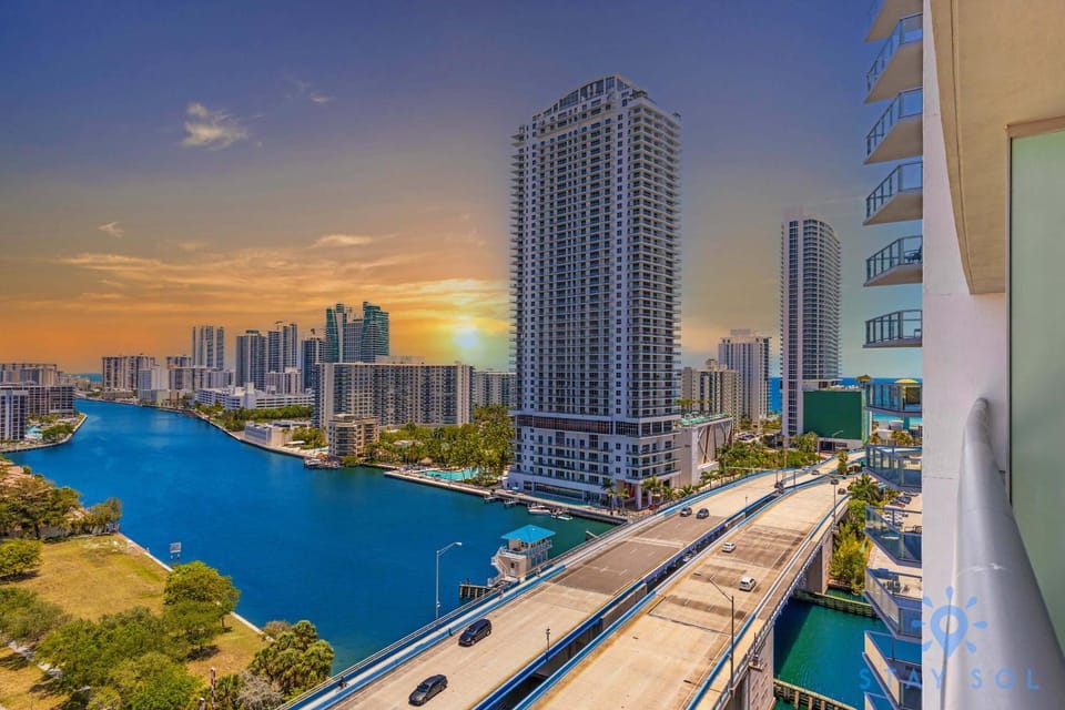 Stylish Apartment Near Beach Inn in Hallandale Beach