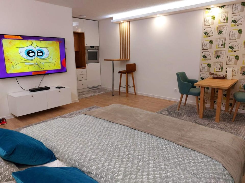 Communal lounge/ TV room