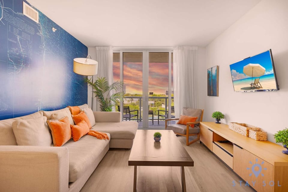 Modern Resort -Balcony Views & Pool Apartment in Hallandale Beach