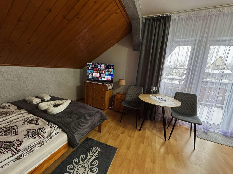 Bed, TV and multimedia