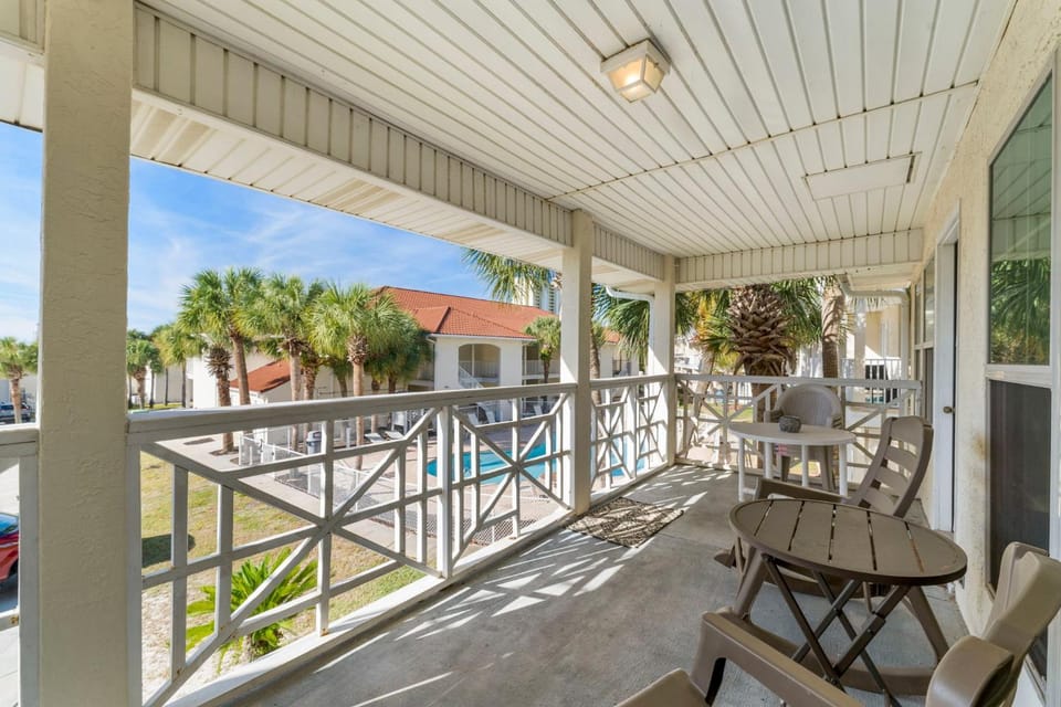 Property building, View (from property/room), Balcony/Terrace, Balcony/Terrace, Seating area, Pool view