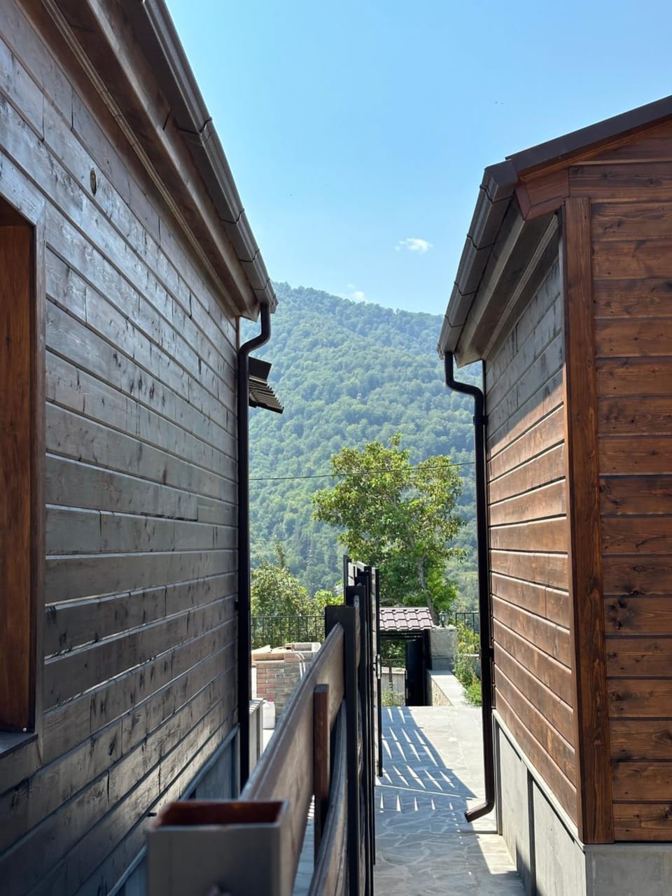 Dili Hill Villa in Armenia