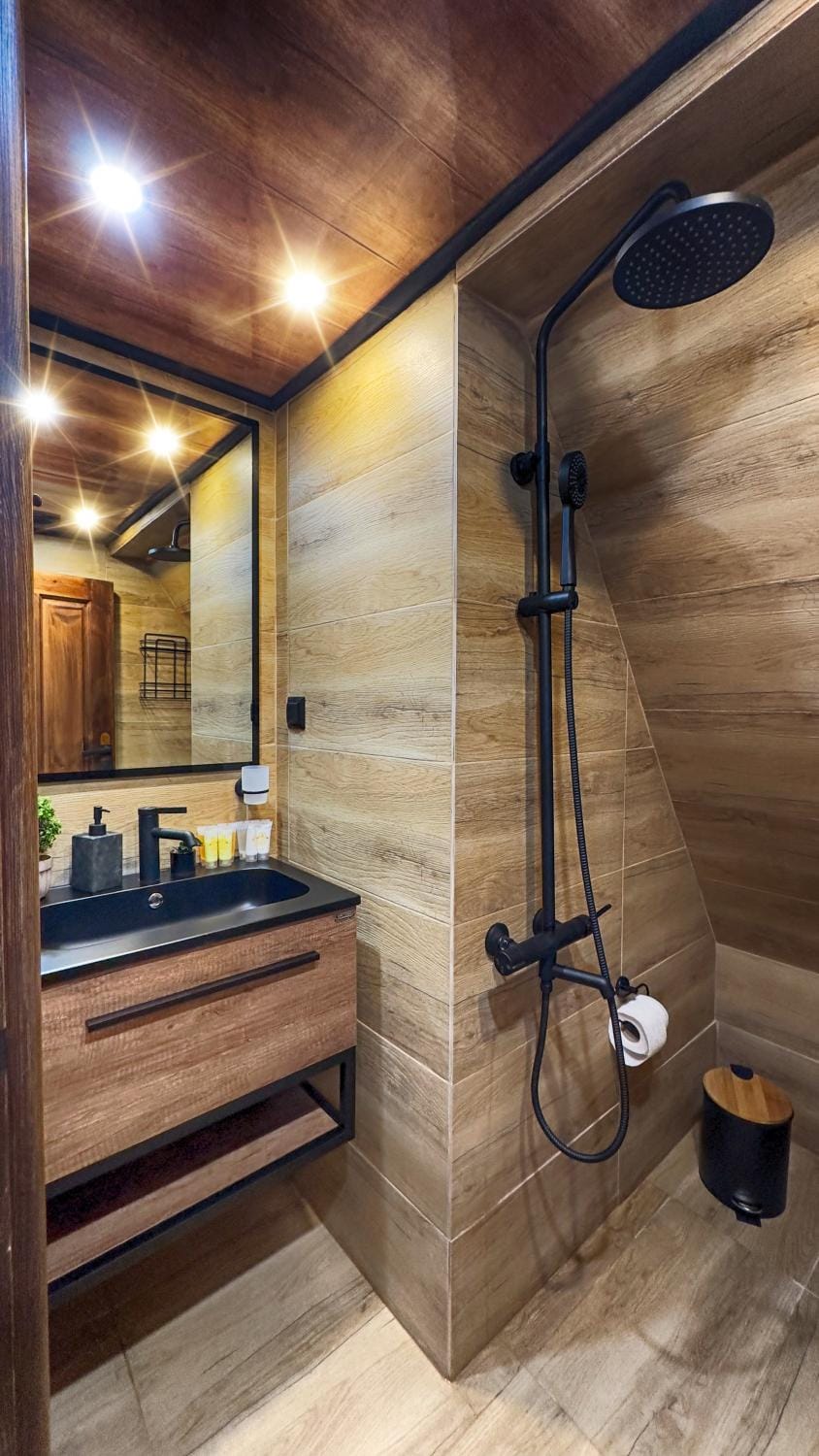 Shower, Bathroom