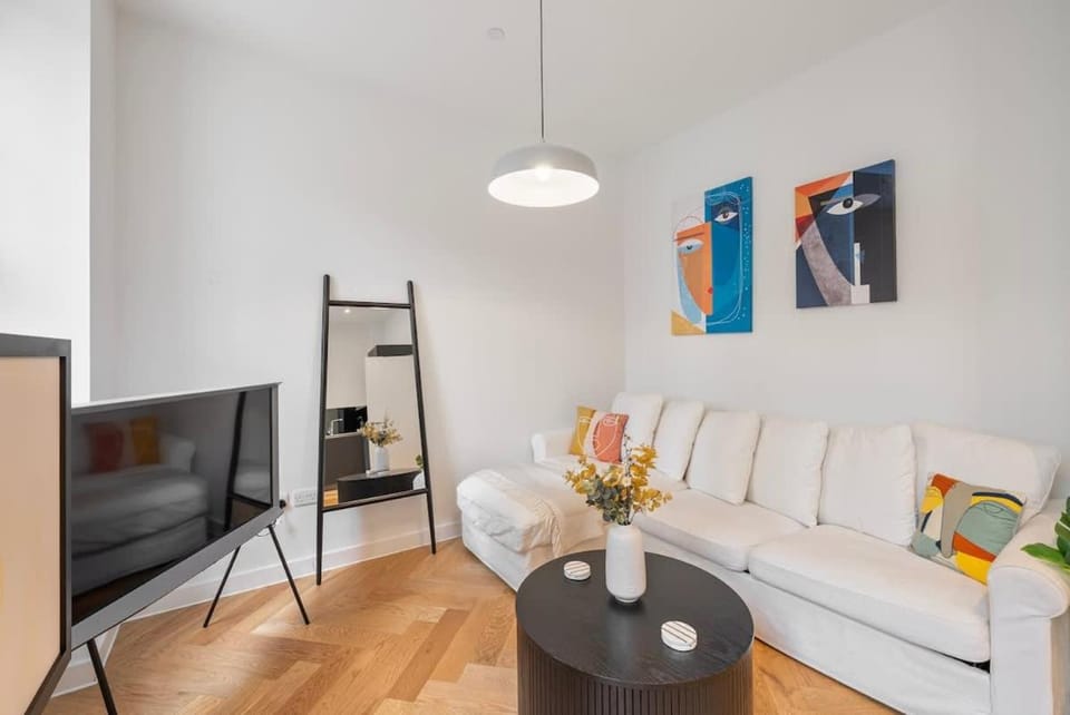 Lovely 1 bedroom flat in the heart of London House in London Borough of Islington