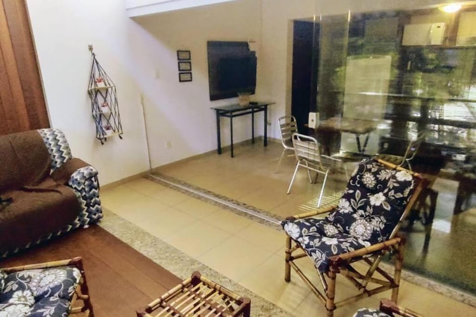 Communal lounge/ TV room, Living room, Seating area