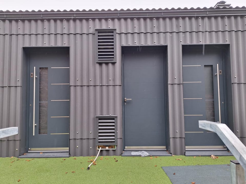 Facade/entrance
