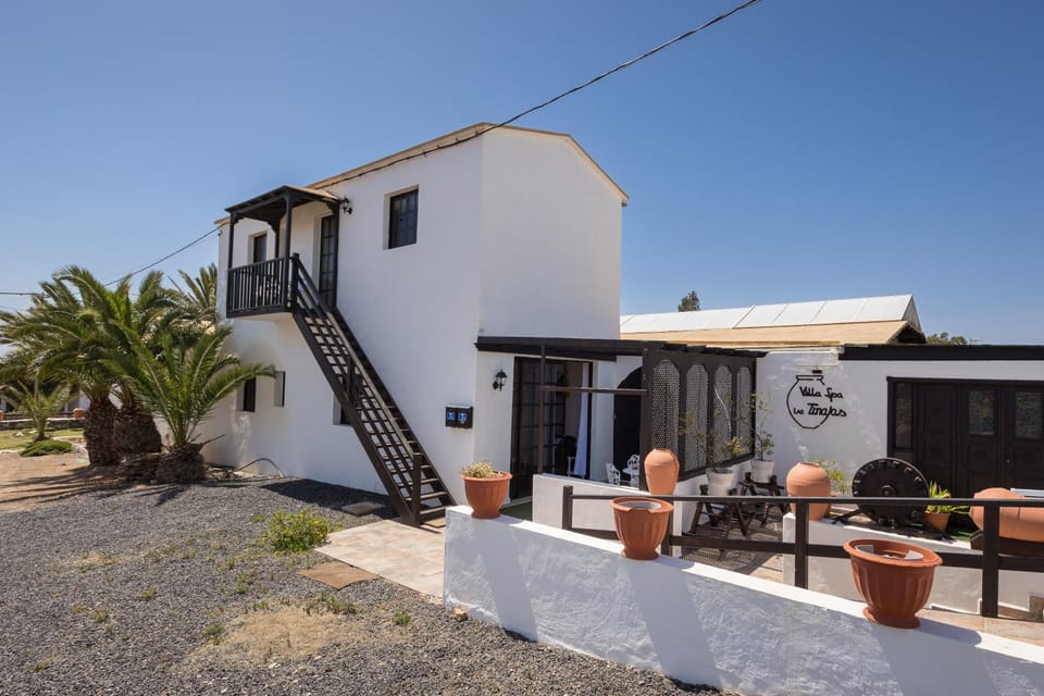 Home2Book Las Tinajas A, Peaceful Retreat House in Maxorata