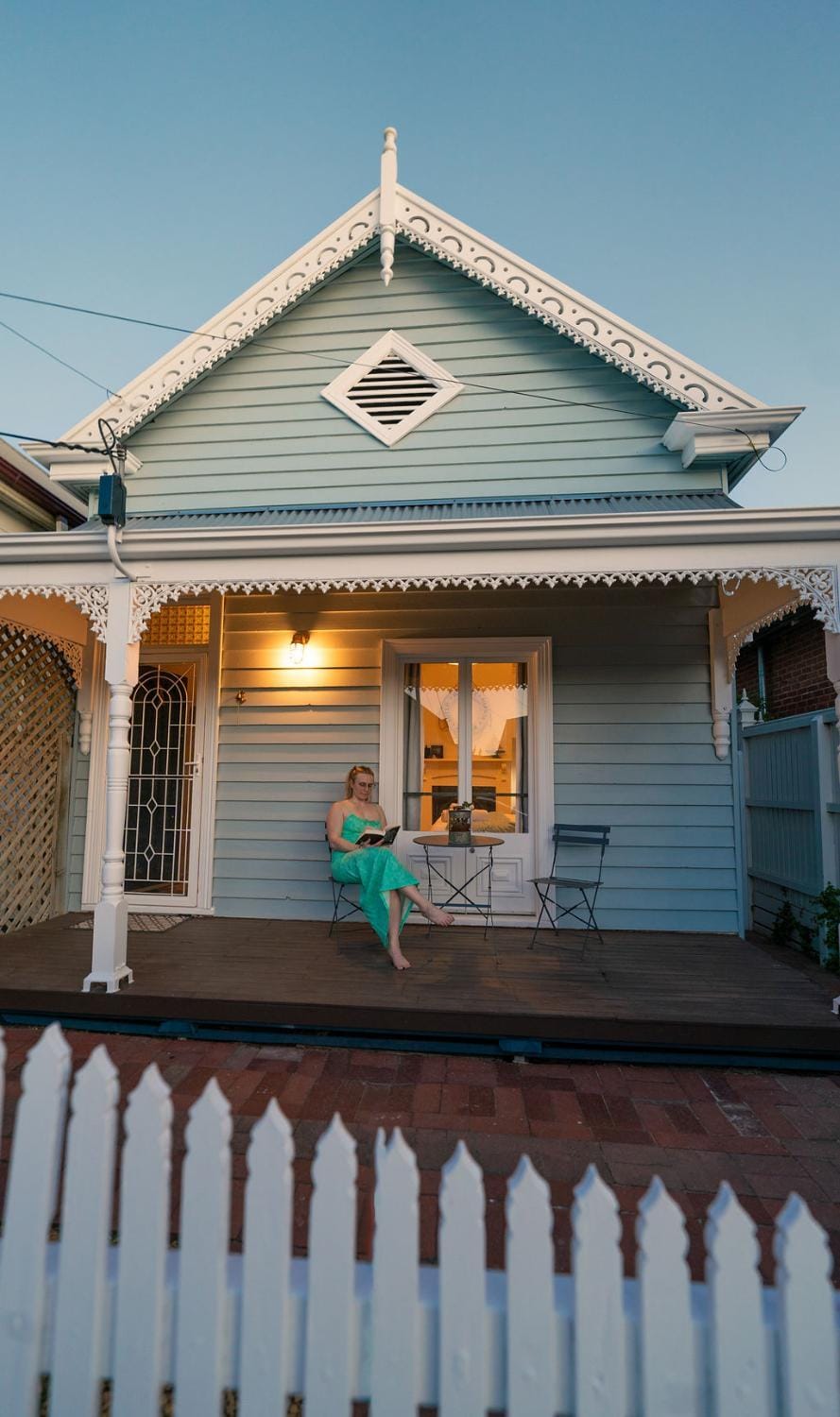 Signal Cottage close to beach and Semaphore Road House in Adelaide