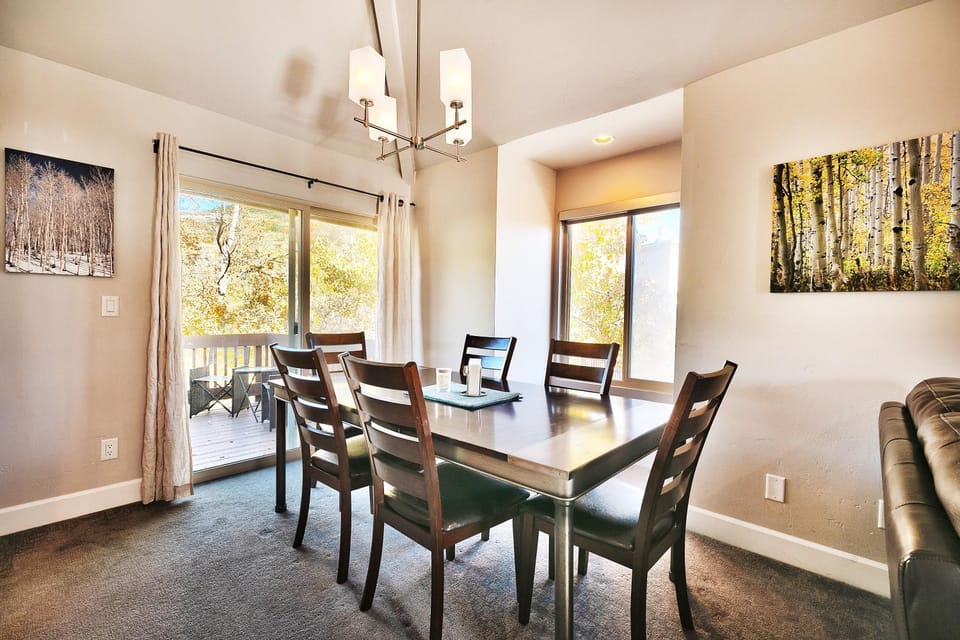 Canyons Village Hidden Creek, Private Hot Tub House in Wasatch County