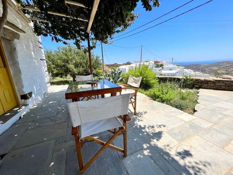 Juniper Cycladic House, Serenity Sifnos House in Milos