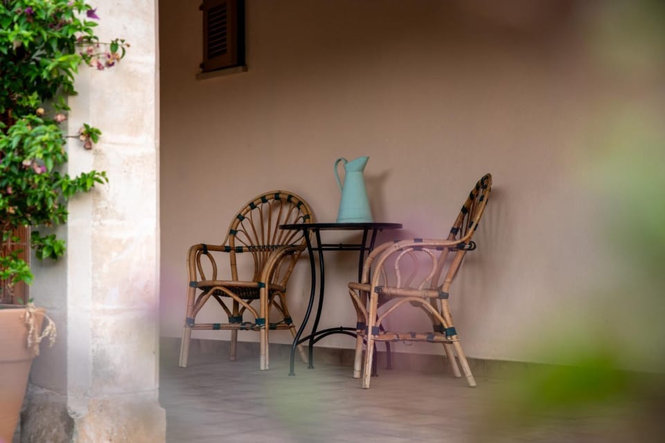 Patio, Day, Summer, Garden, Balcony/Terrace, Seating area