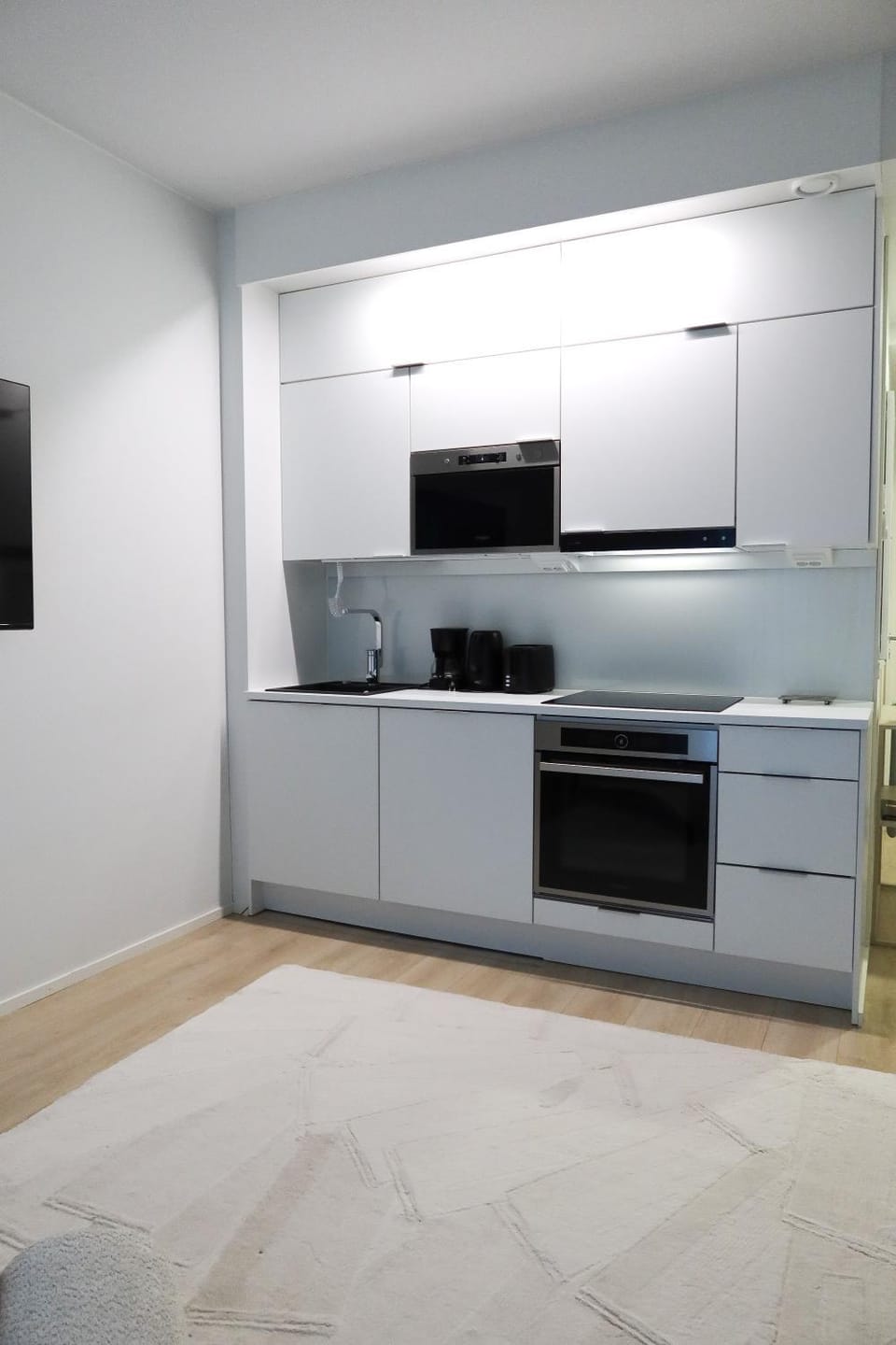 Kitchen or kitchenette, oven, stove