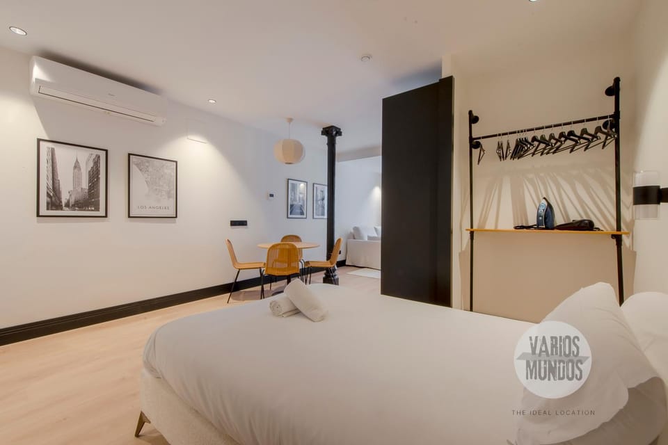 Bed, Photo of the whole room