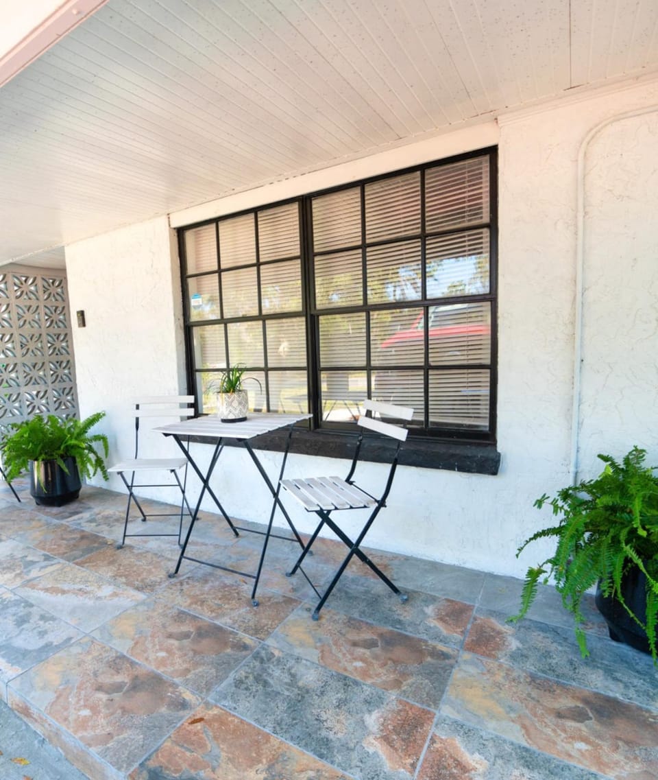 Patio, Day, Balcony/Terrace, Balcony/Terrace