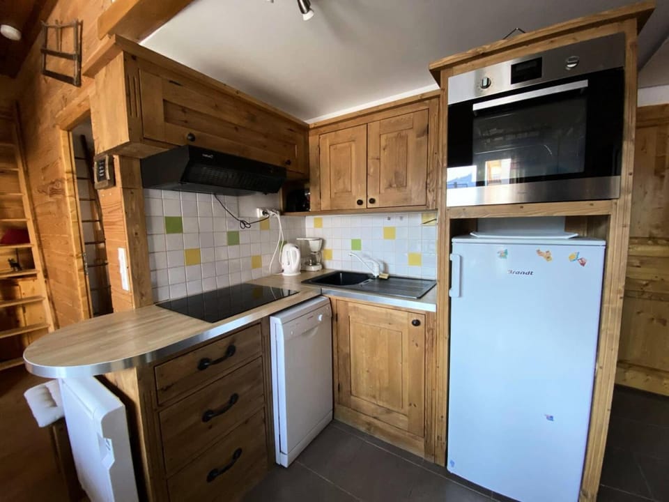 oven, kitchen