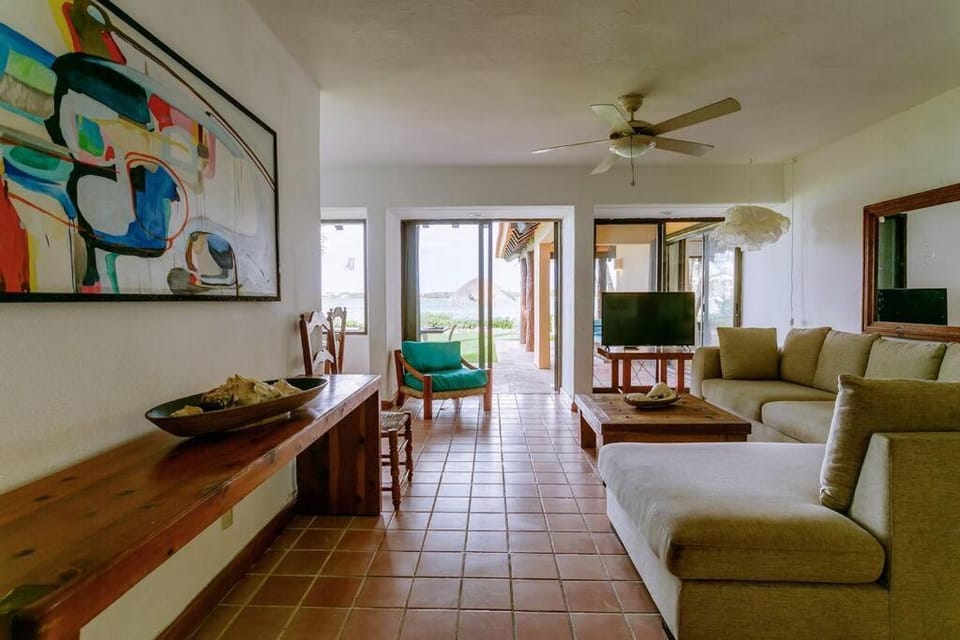 Front Beach 3 bedroom cozy apartment 8 guests Apartment in State of Quintana Roo