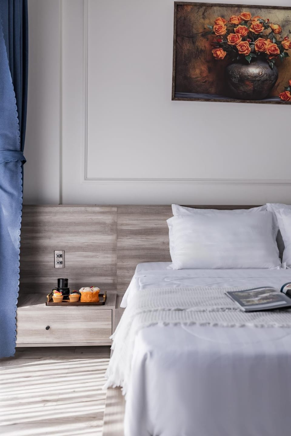 Bed, Photo of the whole room, Bedroom