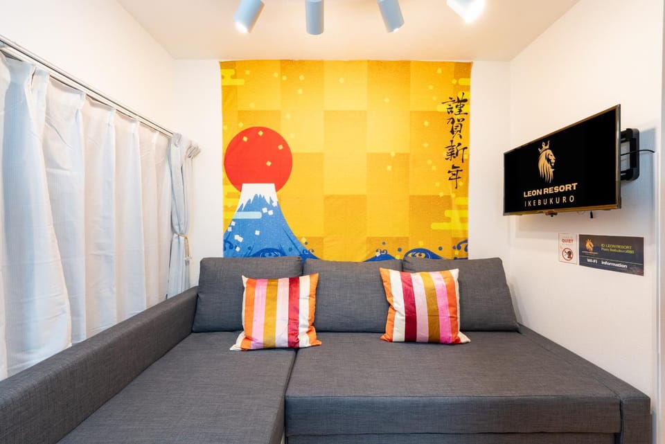 Communal lounge/ TV room, Bed, TV and multimedia, Living room, Photo of the whole room, Evening entertainment, Bedroom