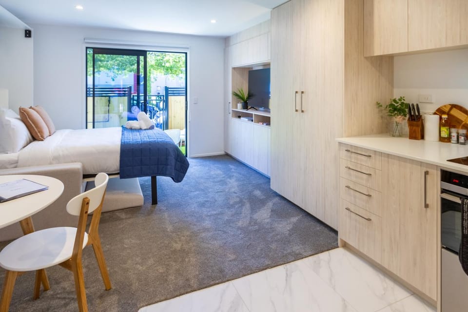 Bed, TV and multimedia, Kitchen or kitchenette, Living room, Dining area, wardrobe