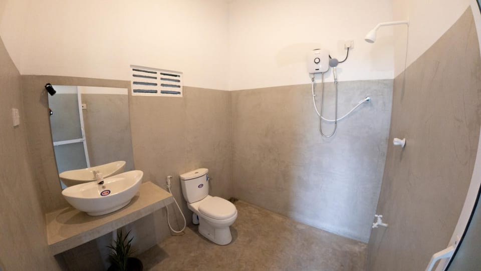 Shower, Toilet, Bathroom, Open Air Bath, towels