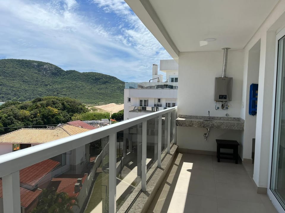 Balcony/Terrace, Dining area, Mountain view