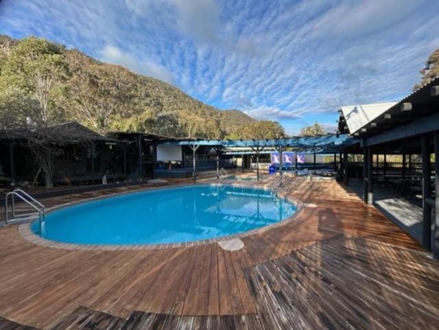Mountain view, Pool view, Swimming pool