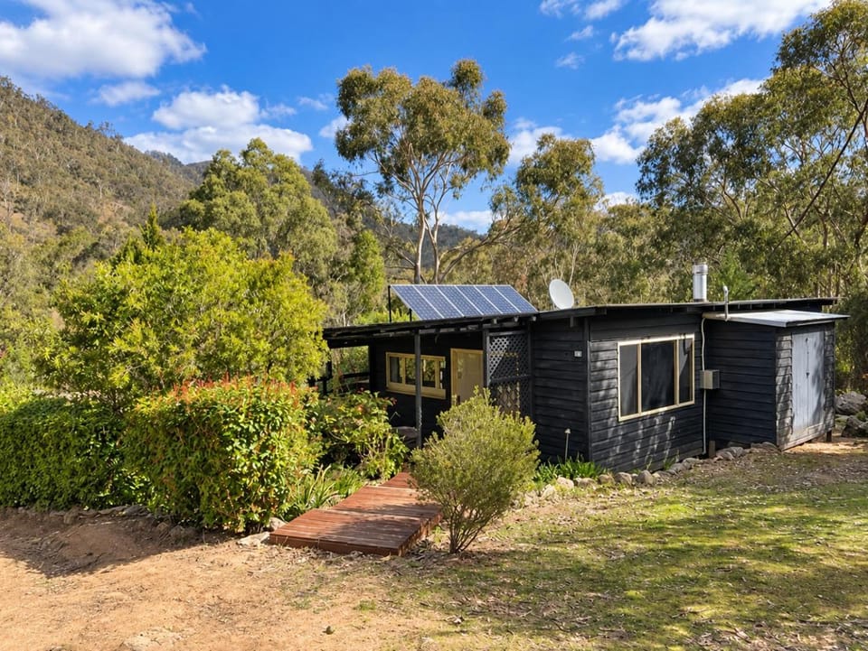 Property building, Natural landscape, Mountain view