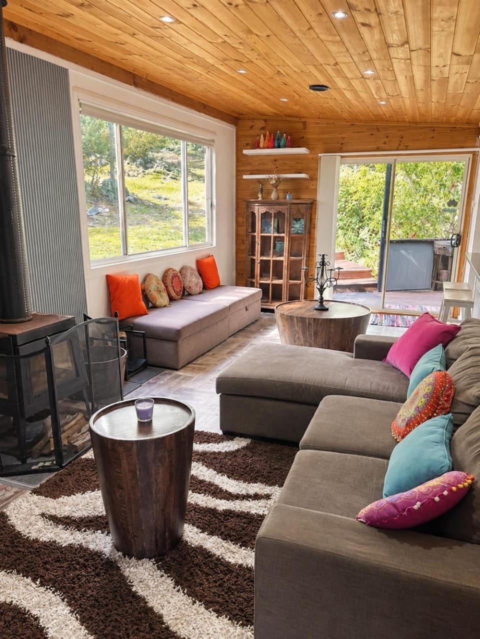 Living room, Seating area, fireplace
