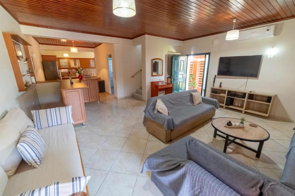 TV and multimedia, Living room, air conditioner