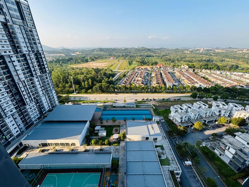 Bird's eye view, Pool view, Street view, Swimming pool