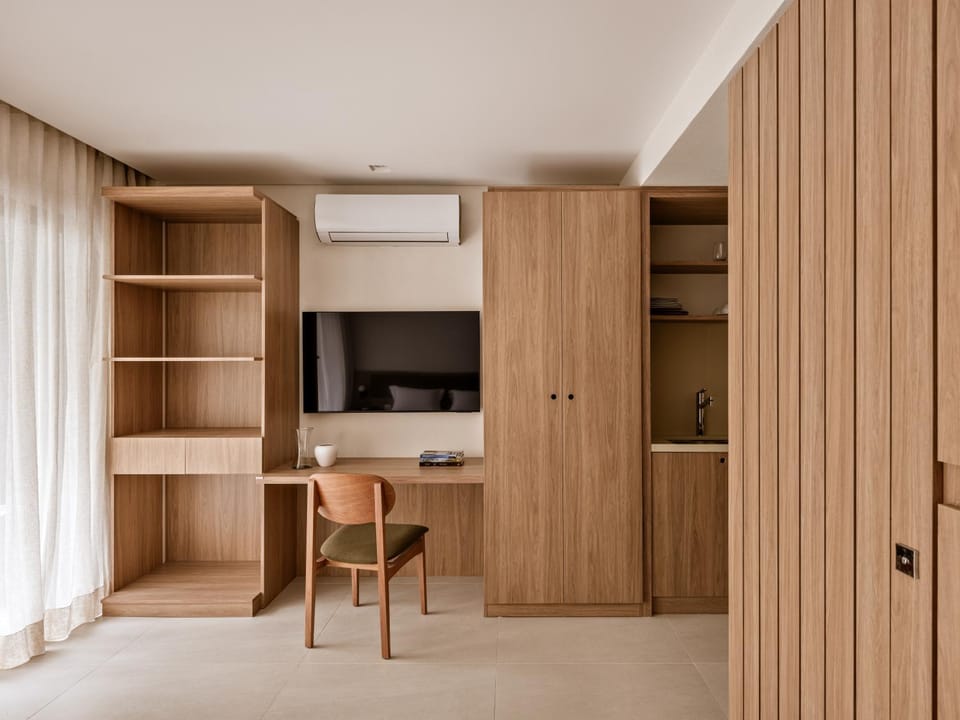 TV and multimedia, wardrobe, air conditioner