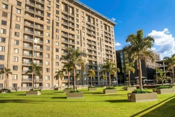 Westpoint Heart of gold Apartment in Sandton