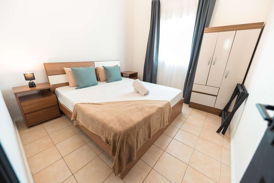 3 Villas Complex with Pool, Up to 18 Guests - LBC House in Flic en Flac