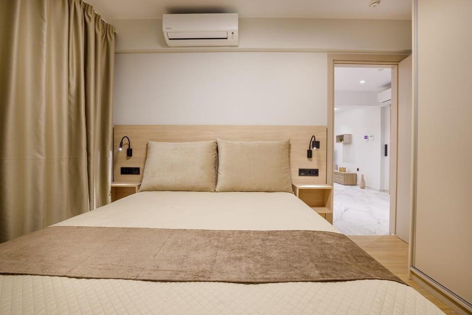 Bedroom, air conditioner