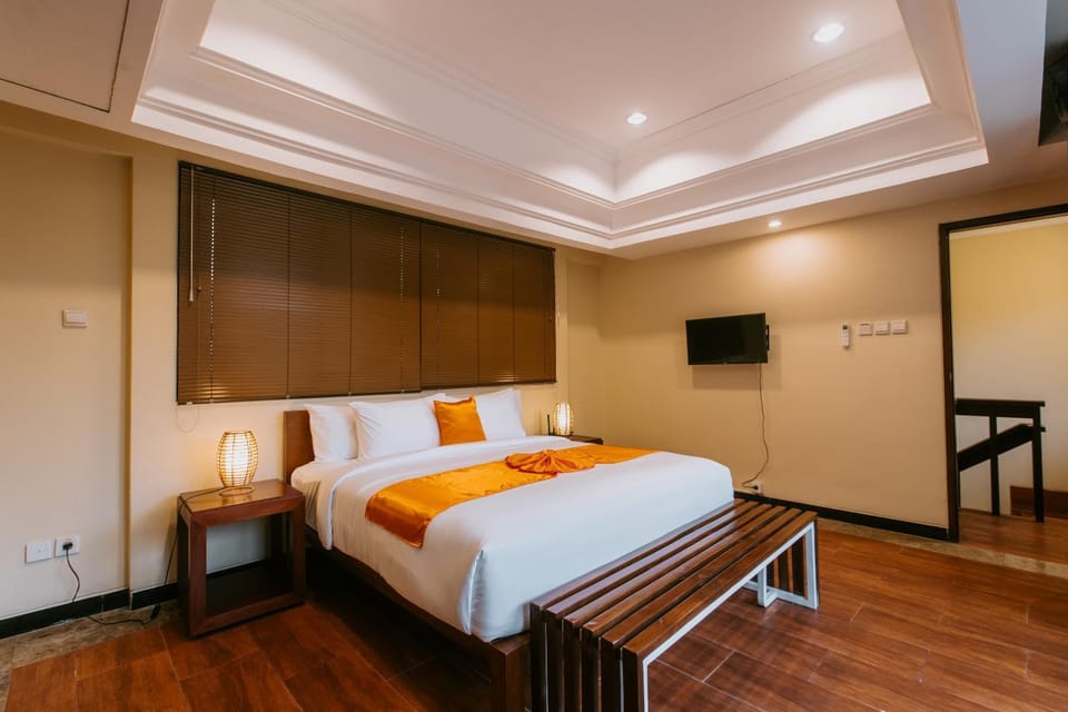 Bed, TV and multimedia, Photo of the whole room, Bedroom, wardrobe