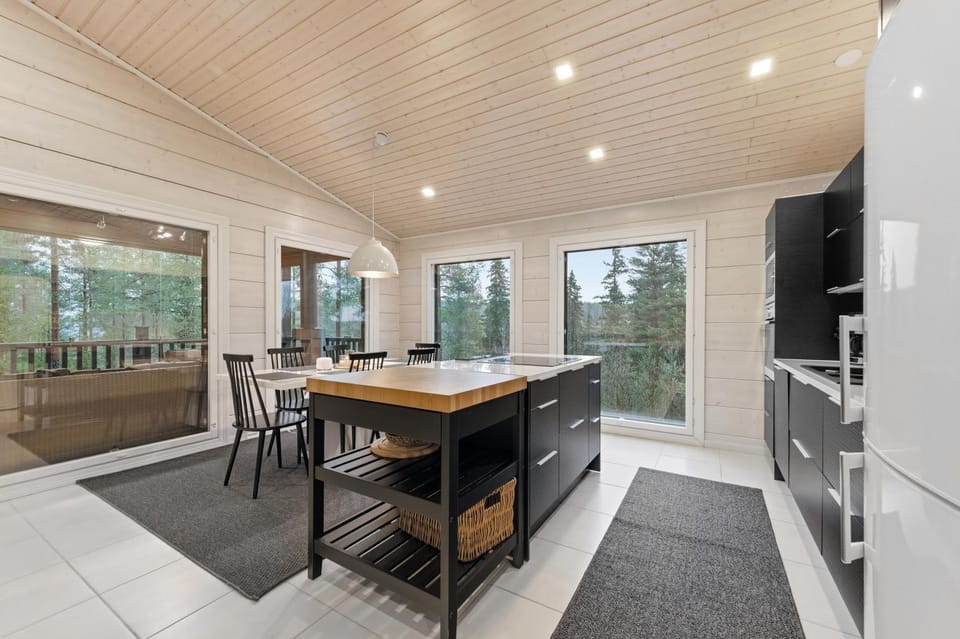 Kitchen or kitchenette, Dining area, Dinner