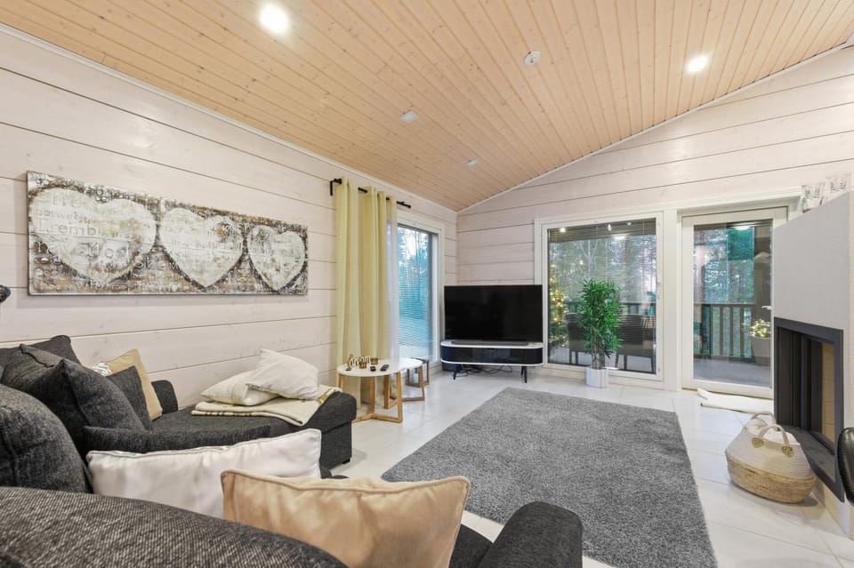 TV and multimedia, Living room, Photo of the whole room, Seating area