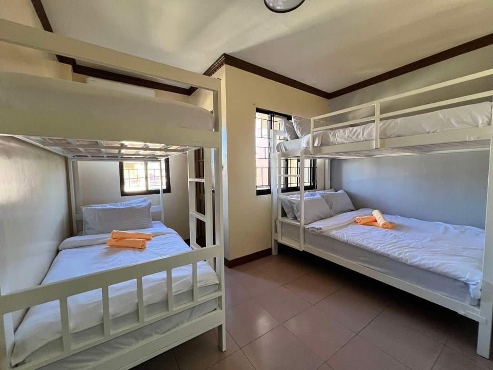 Bed, Photo of the whole room, Bedroom, bunk bed