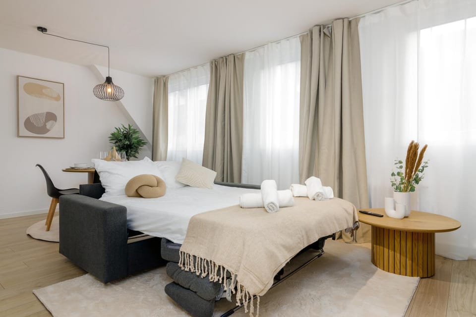 Living room, Seating area, towels